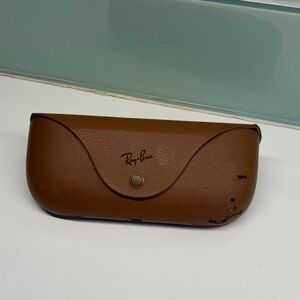 Ray-Ban Meta charging case